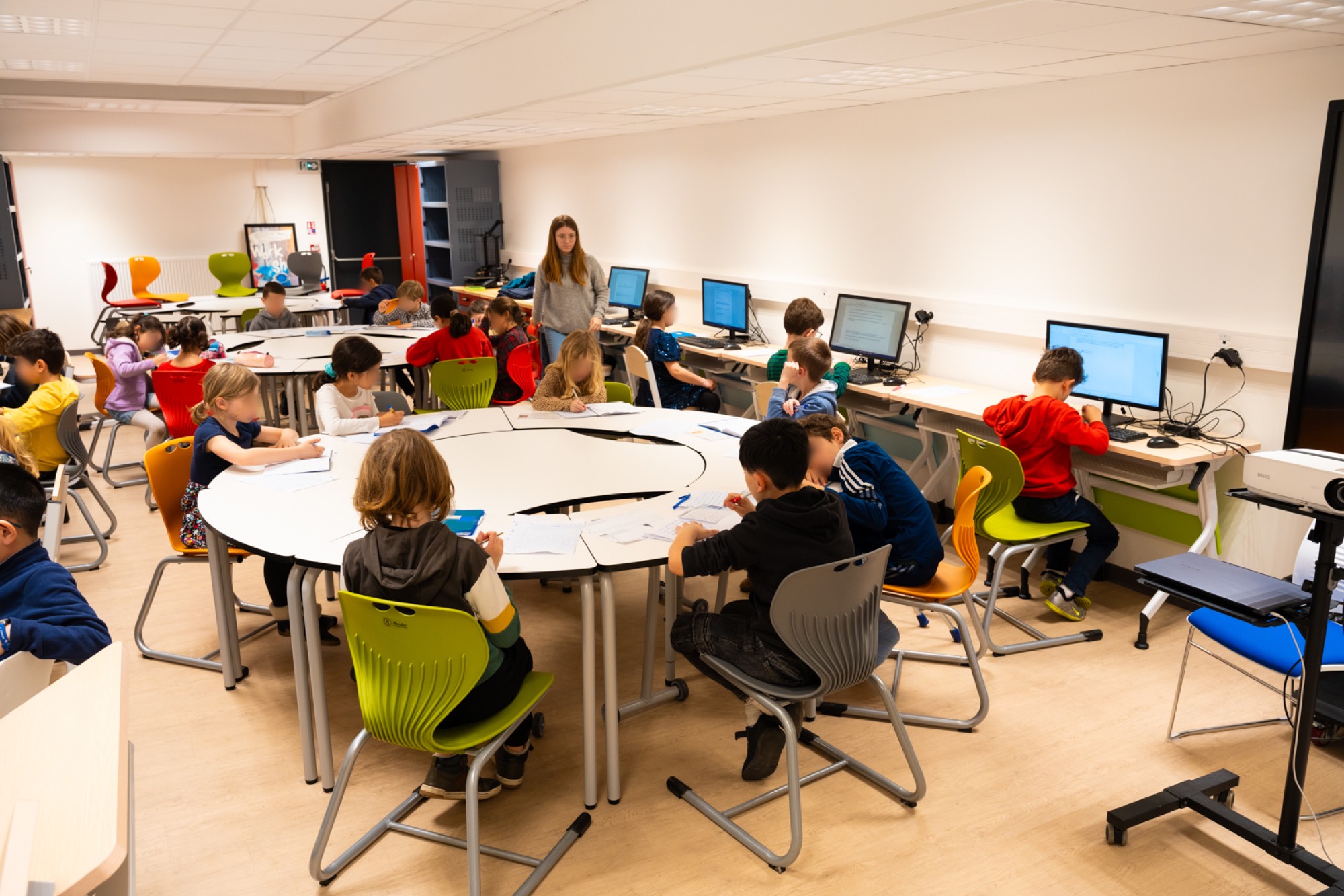 Weekly sports at New School Lyon